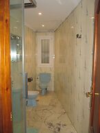 Alfalfa Deluxe Suite by Valcambre