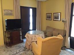 Alfalfa Deluxe Suite by Valcambre