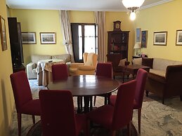 Alfalfa Deluxe Suite by Valcambre