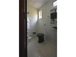 Yellow House Palmeiras Beach Caraguá