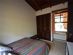 Yellow House Palmeiras Beach Caraguá