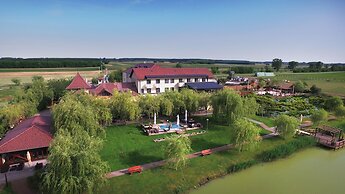 Nádas Tó Park Hotel