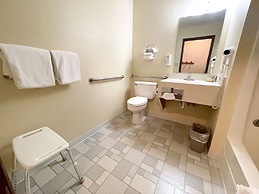 Beartooth Hideaway Inn and Cabins