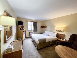 Beartooth Hideaway Inn and Cabins