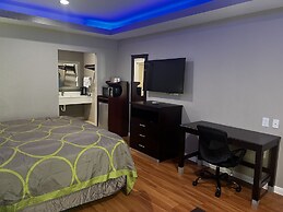 Super 8 by Wyndham Houston Northwest Cypress