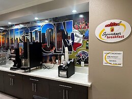 Super 8 by Wyndham Houston Northwest Cypress