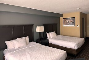 Days Inn & Suites by Wyndham Norton Shores/Muskegon