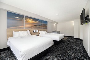 Days Inn & Suites by Wyndham Norton Shores/Muskegon