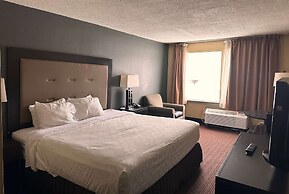 Days Inn & Suites by Wyndham Norton Shores/Muskegon