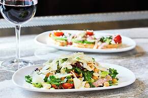 AC Hotel by Marriott Beverly Hills