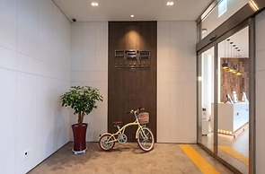 DARAKHYU Yeosu Capsule Hotel by WALKERHILL