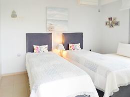 Elegant Maisonette Garden near Beach