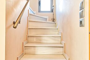 Elegant Maisonette Garden near Beach