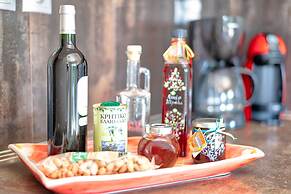 Elegant Maisonette Garden near Beach