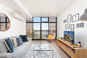 Newtown's Best Designer Apartment H395