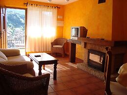 Apartamentos La Montaña