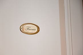 Al Centro Luxury Home