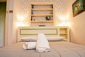 Al Centro Luxury Home