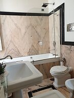 Al Centro Luxury Home