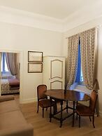 Al Centro Luxury Home