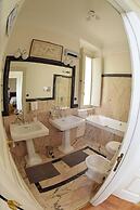 Al Centro Luxury Home