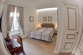 Al Centro Luxury Home