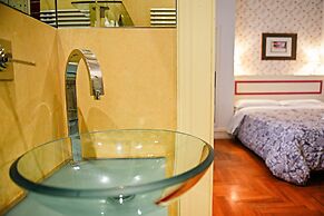 Al Centro Luxury Home