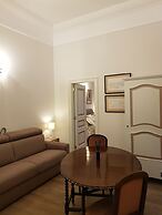 Al Centro Luxury Home