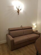 Al Centro Luxury Home