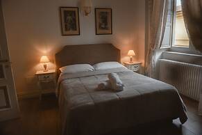 Al Centro Luxury Home