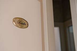 Al Centro Luxury Home