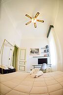 Al Centro Luxury Home