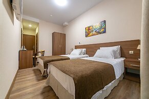 Atmosfera Hotel