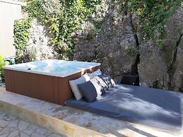 Paraskevi's Luxury Studios