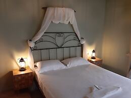 Paraskevi's Luxury Studios