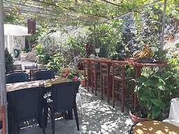 Paraskevi's Luxury Studios