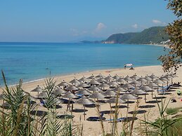 Palmina Mare Villa and Studios