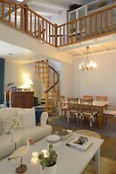 Palmina Mare Villa and Studios