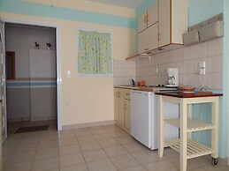 Palmina Mare Villa and Studios