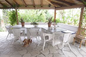 Palmina Mare Villa and Studios