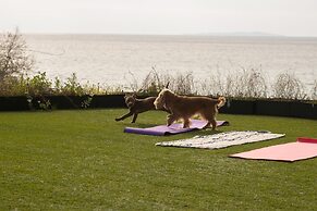 Palmina Mare Villa and Studios