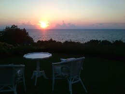 Palmina Mare Villa and Studios