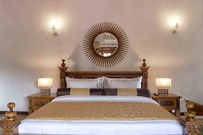 Eagle Regency Boutique Hotel