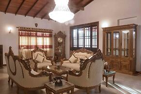 Eagle Regency Boutique Hotel