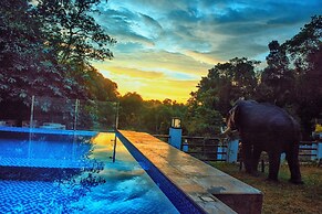 Eagle Regency Boutique Hotel