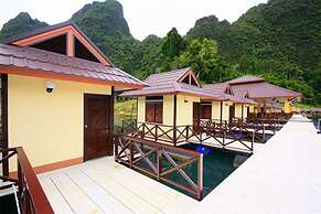 Saichol Floating Resort