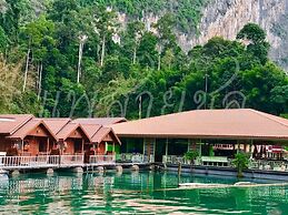 Saichol Floating Resort