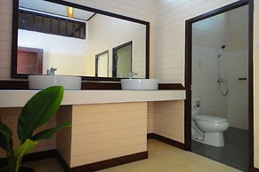 Saichol Floating Resort