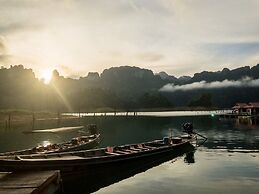 Saichol Floating Resort