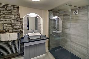 Ye Olde Cheshire Cheese Inn